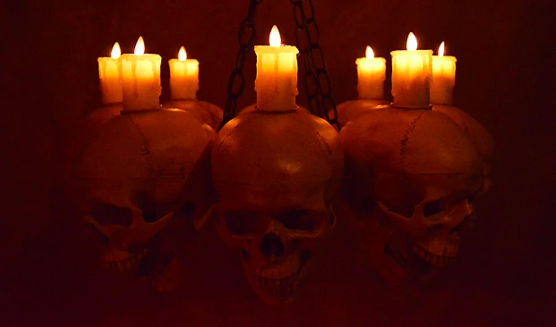 "Skull Chandelier With 8 Skulls And Flameless Candles" Haunted House Lighting - Image 2